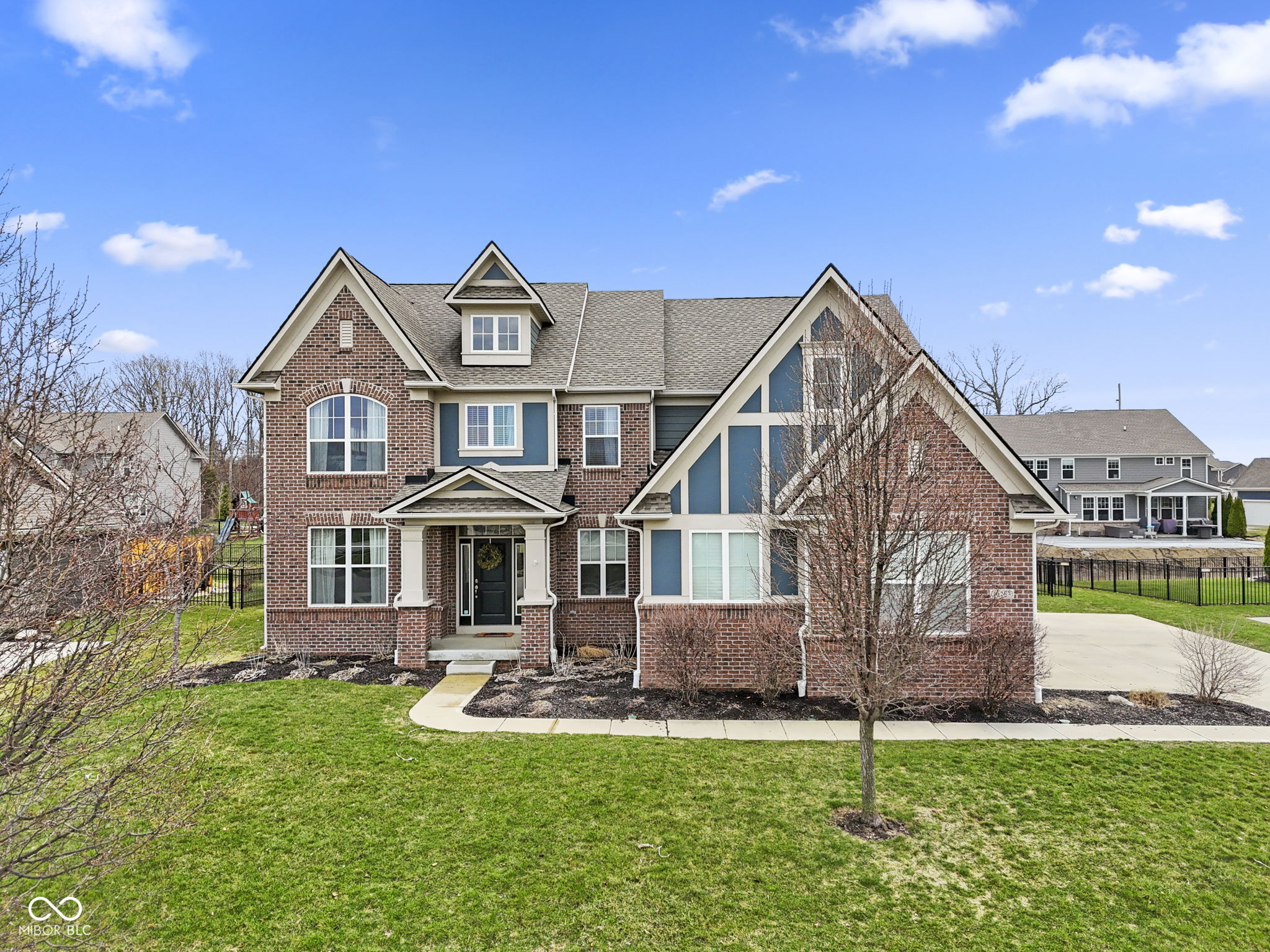 10283 Sinndar Lane Fishers IN 46040