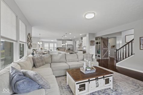 10283 Sinndar Lane Fishers IN 46040