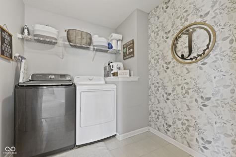 10283 Sinndar Lane Fishers IN 46040