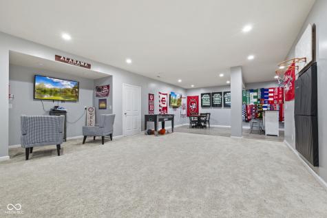 10283 Sinndar Lane Fishers IN 46040