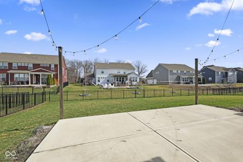 10283 Sinndar Lane Fishers IN 46040