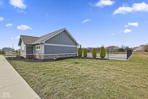 10283 Sinndar Lane Fishers IN 46040