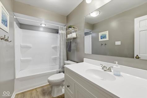8311 Chateaugay Drive Indianapolis IN 46217