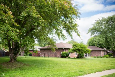 8311 Chateaugay Drive Indianapolis IN 46217