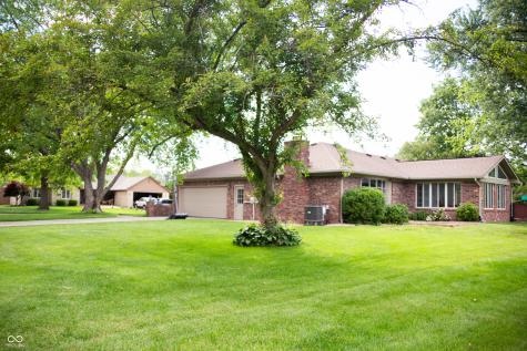 8311 Chateaugay Drive Indianapolis IN 46217