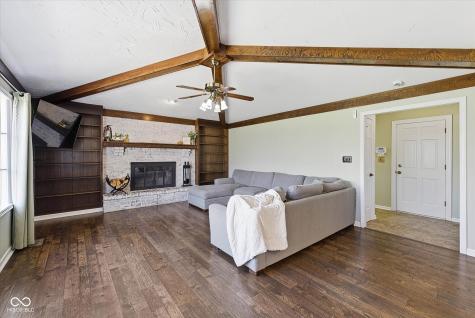 8311 Chateaugay Drive Indianapolis IN 46217