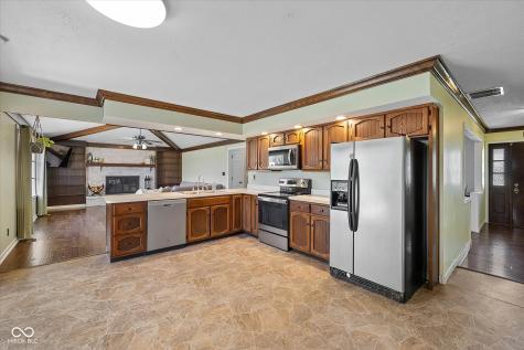 8311 Chateaugay Drive Indianapolis IN 46217