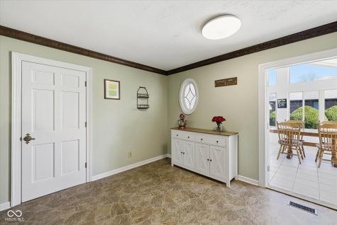 8311 Chateaugay Drive Indianapolis IN 46217