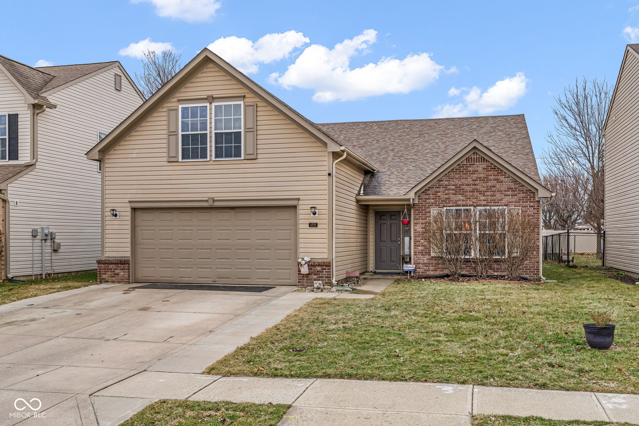 5732 Long Ridge Place Indianapolis IN 46221
