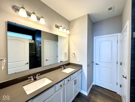 806 Daisy Street Greenwood IN 46143