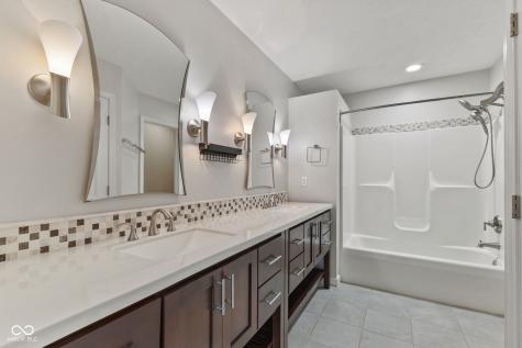 6518 Springview Drive Avon IN 46123