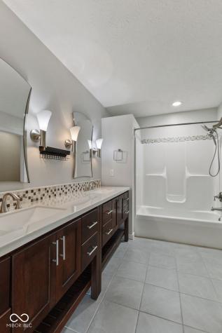 6518 Springview Drive Avon IN 46123