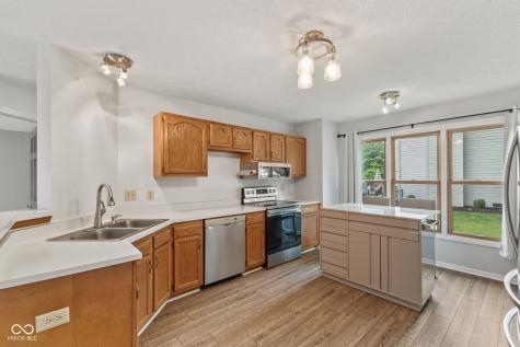6518 Springview Drive Avon IN 46123