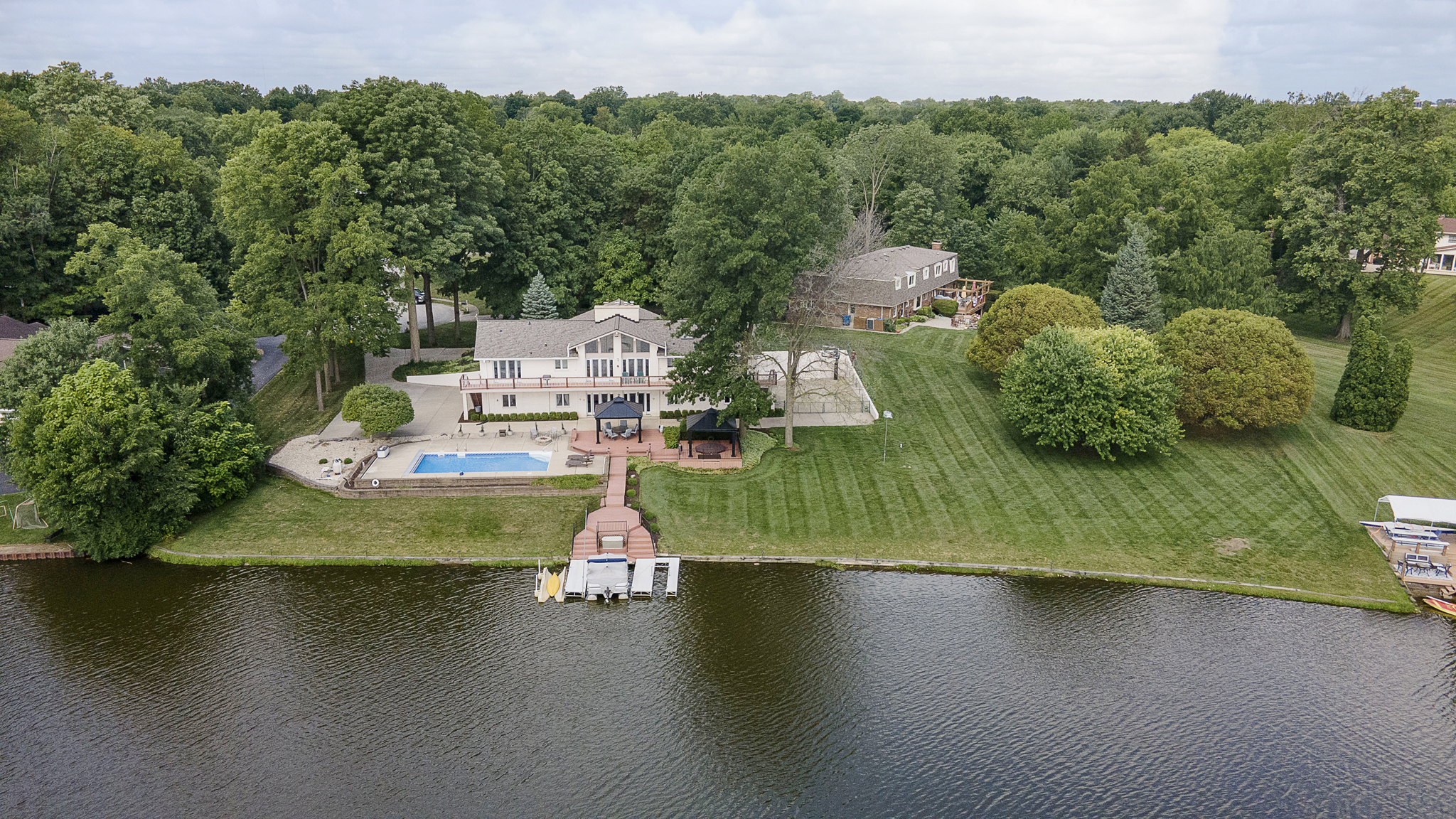21 Lakeshore Court Carmel IN 46033