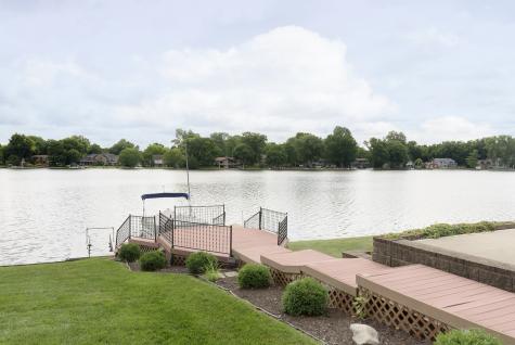 21 Lakeshore Court Carmel IN 46033