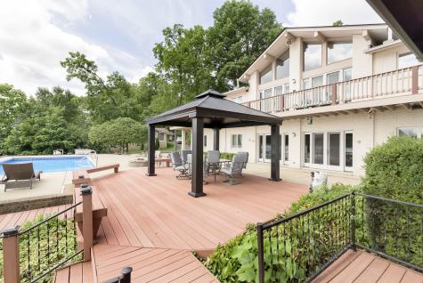 21 Lakeshore Court Carmel IN 46033