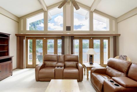 21 Lakeshore Court Carmel IN 46033