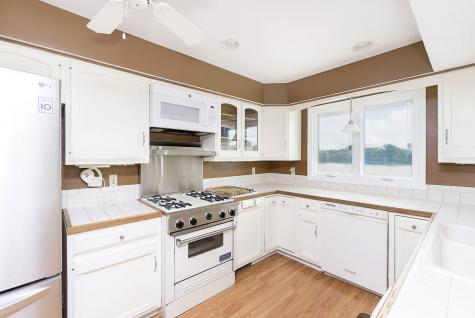21 Lakeshore Court Carmel IN 46033