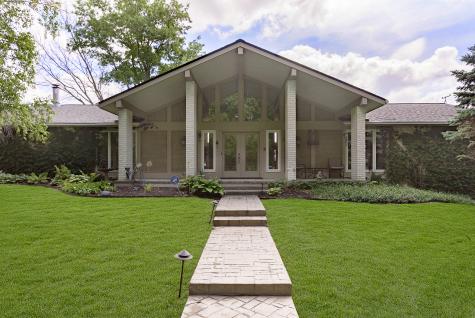 21 Lakeshore Court Carmel IN 46033