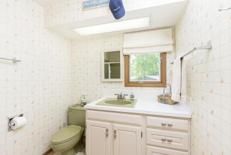 21 Lakeshore Court Carmel IN 46033