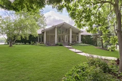 21 Lakeshore Court Carmel IN 46033