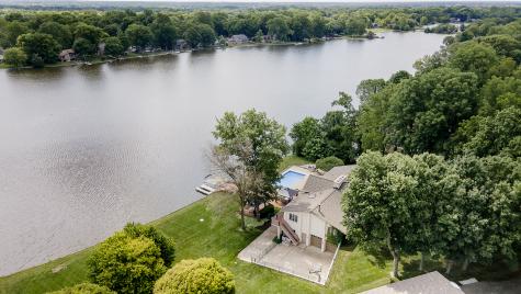 21 Lakeshore Court Carmel IN 46033