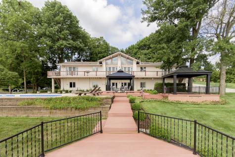 21 Lakeshore Court Carmel IN 46033
