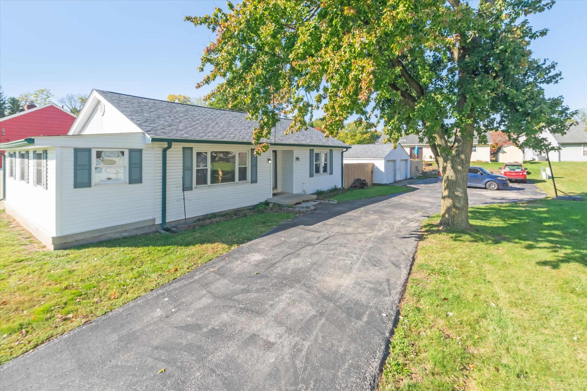 656 S High School Road Indianapolis IN 46241