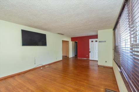 656 S High School Road Indianapolis IN 46241