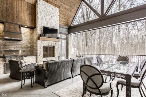 955 Bloor Lane Zionsville IN 46077