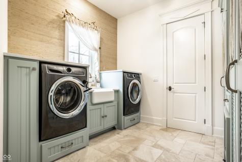 955 Bloor Lane Zionsville IN 46077