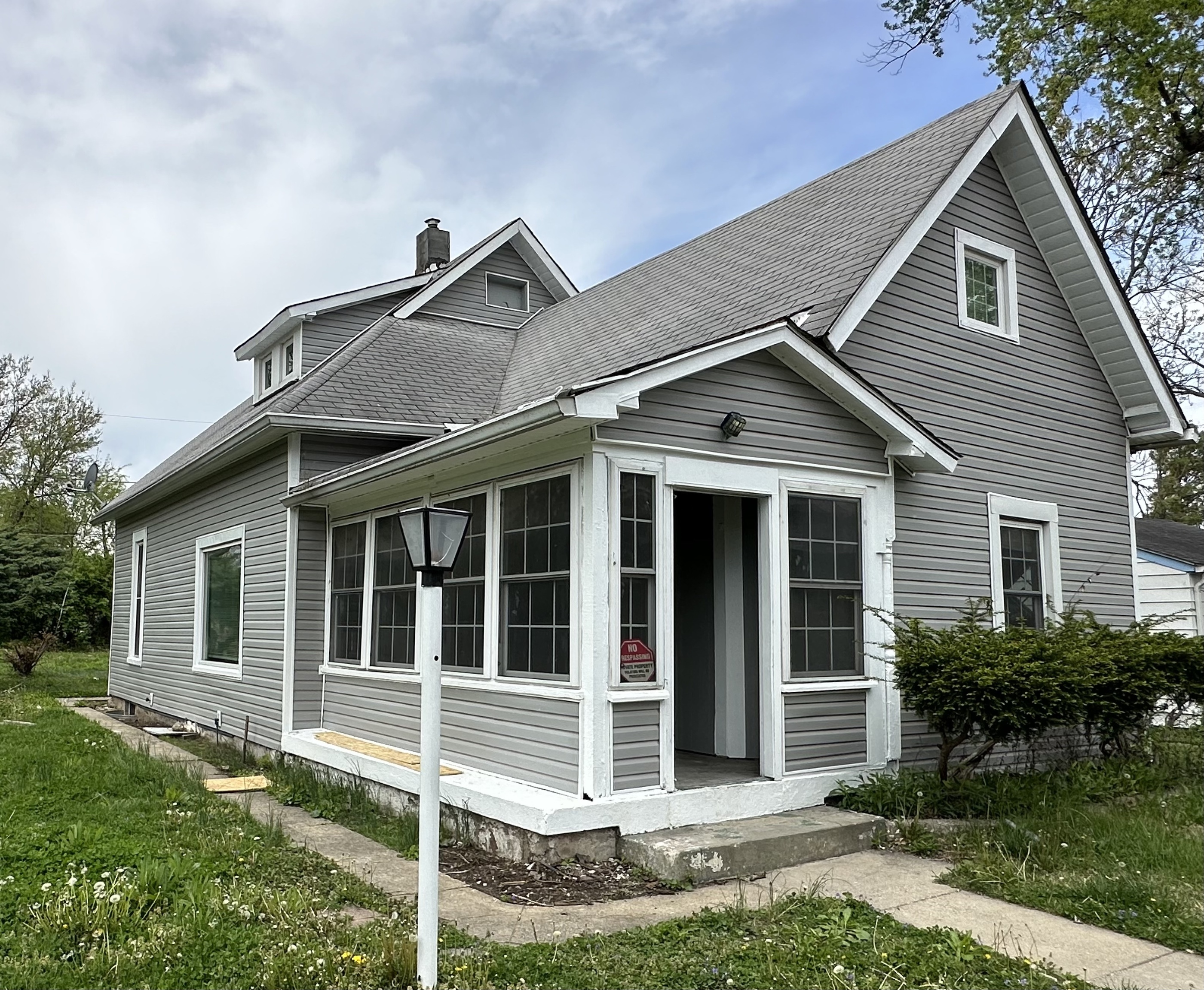 2466 Bond Street Indianapolis IN 46208