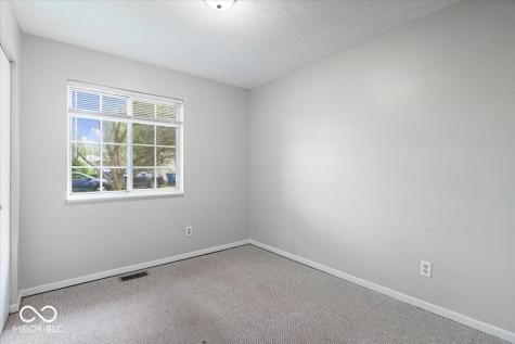 8529 New Field Court Indianapolis IN 46231