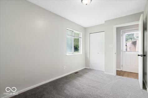 8529 New Field Court Indianapolis IN 46231