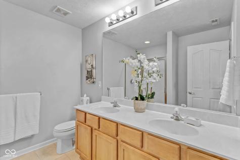 12675 Hollice Lane Fishers IN 46037