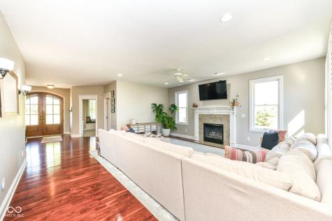1055 Bear Cub Drive Cicero IN 46034