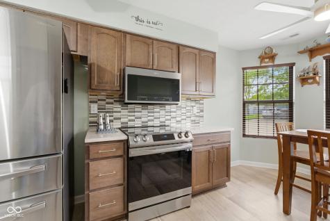 8928 Summer Walk Drive E Indianapolis IN 46227