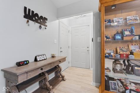 8928 Summer Walk Drive E Indianapolis IN 46227