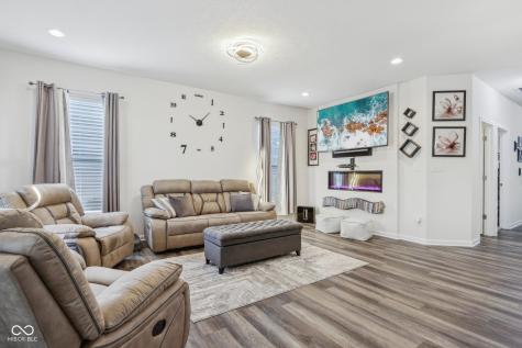 6042 Rockdell Drive Indianapolis IN 46237