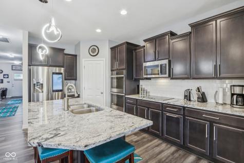 6042 Rockdell Drive Indianapolis IN 46237