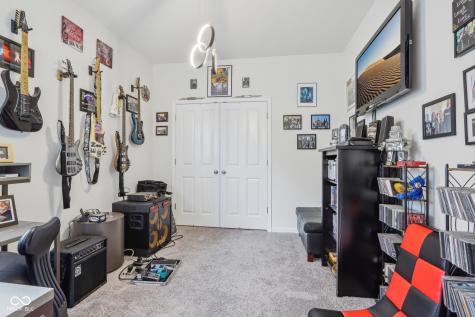 6042 Rockdell Drive Indianapolis IN 46237