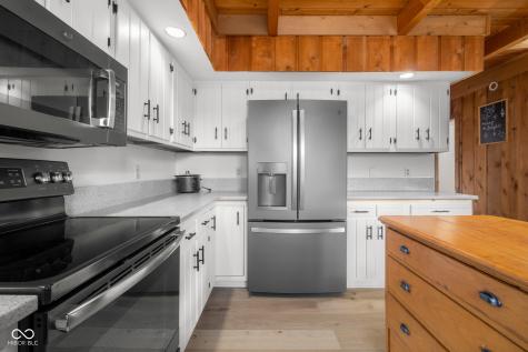 10128 S 700 W Columbus IN 47201
