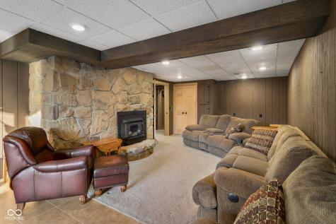 10128 S 700 W Columbus IN 47201
