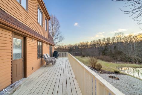10128 S 700 W Columbus IN 47201