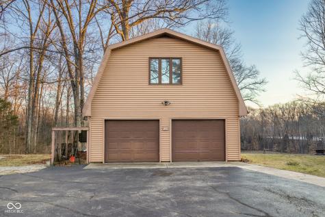 10128 S 700 W Columbus IN 47201