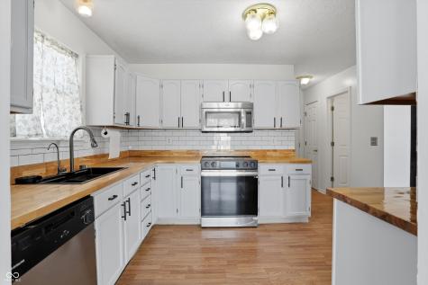 1882 Chatham Place Danville IN 46122