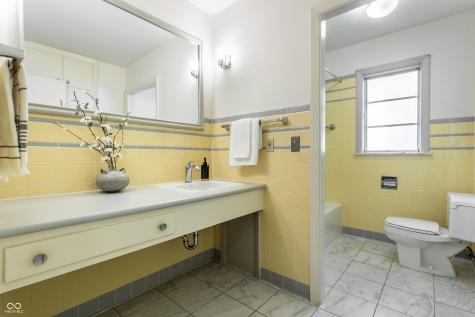 1207 Golden Hill Drive Indianapolis IN 46208
