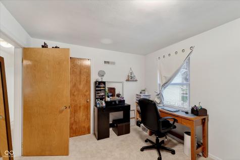 1921 E 10th Street Anderson IN 46012