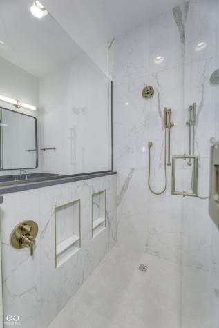 8694 Morgan Drive Fishers IN 46038