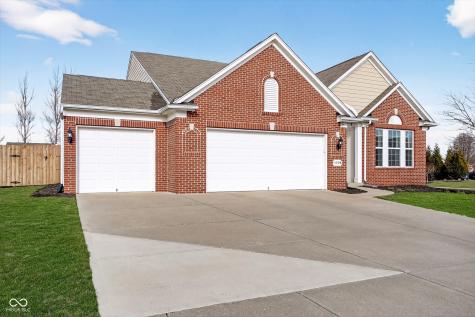 1770 Harris Hawk Court Brownsburg IN 46112